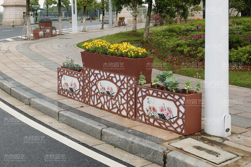 組合花箱在城市景觀中發(fā)揮什么作用？